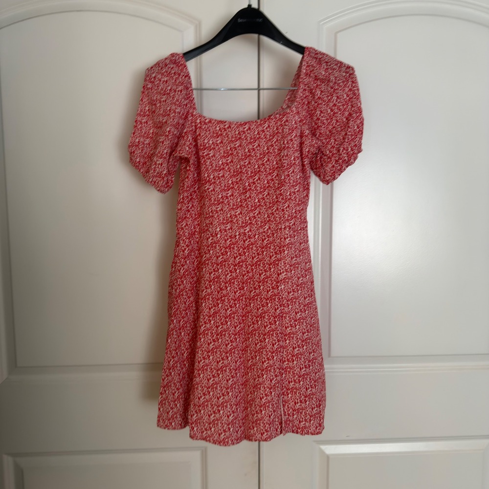 Mi Ami for Francesca's Red Ditsy Floral Puff Sleeve Smocked Mini Dress Small